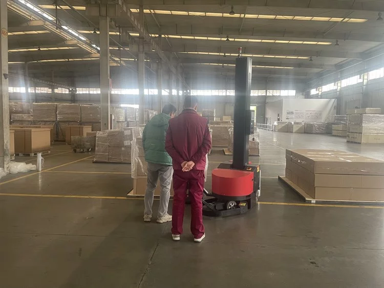 Yangtze self-propelled stretch wrapping machine helps JAC Motors upgrade its logistics.